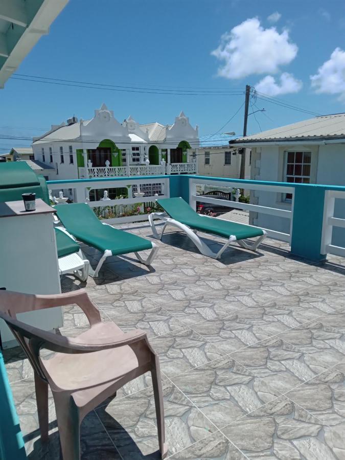 Michand Guest Apartments- Cozy One Or Two Bedroom- 5 Walk Minutes From Airport 10 Mins Drive To Oistins Or Beach Christ Church Kültér fotó